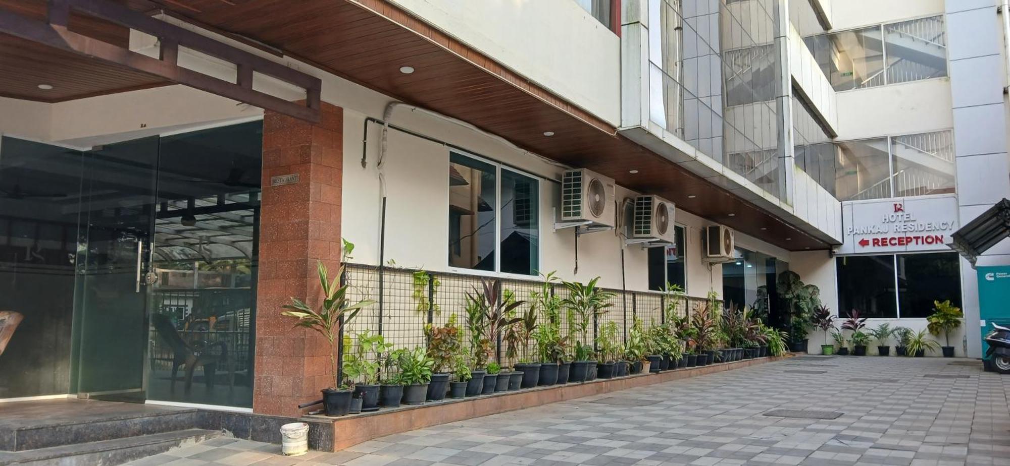 Hotel Pankaj Residency Guruvāyūr 외부 사진